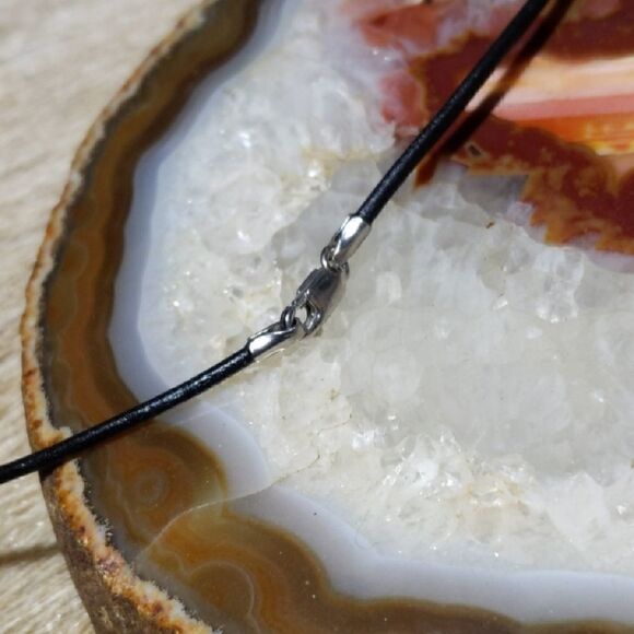 'Xetor' Bloodstone Mannuz Rune, Deer Horn & Octagonal Fluorite Necklace - Picture 3 of 6